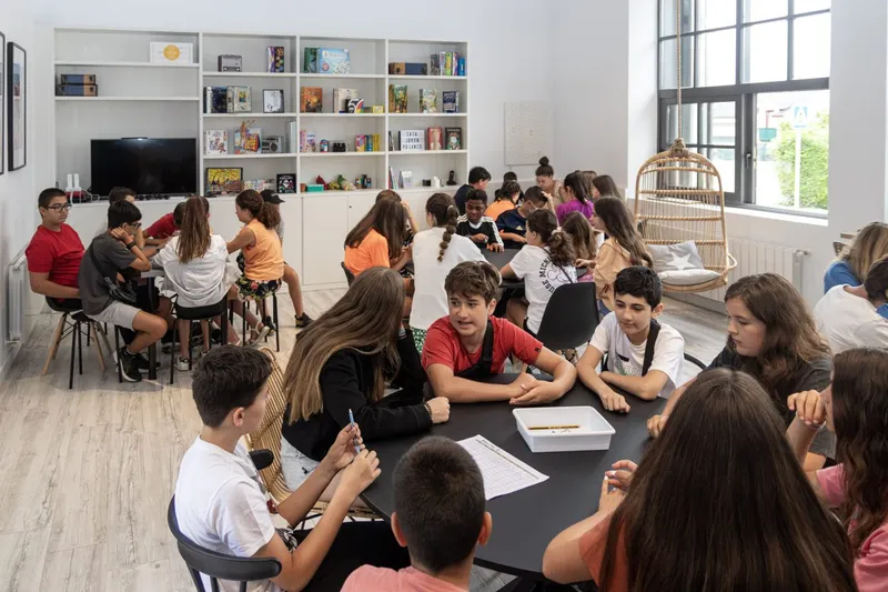 Polanco lanza ayudas de hasta 150 euros para estudiantes universitarios y de FP