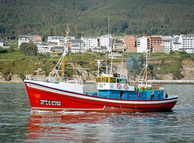 El Barco Museo Boniteiro Reina del Carmen abre sus puertas en Burela