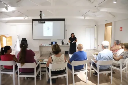 Manzanares humaniza la dependencia visibilizando a los cuidadores familiares