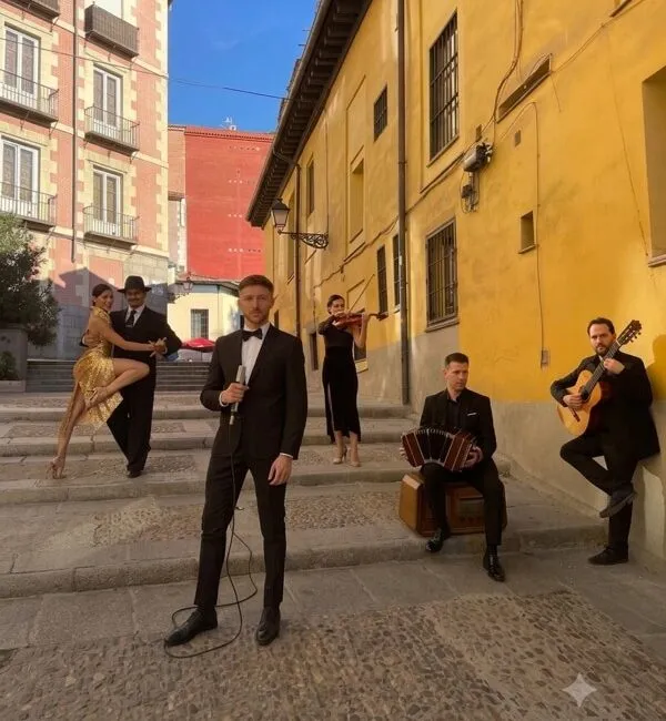 Moralzarzal celebra el Verano Cultural con el emotivo espectáculo 'Historia de un Tango'