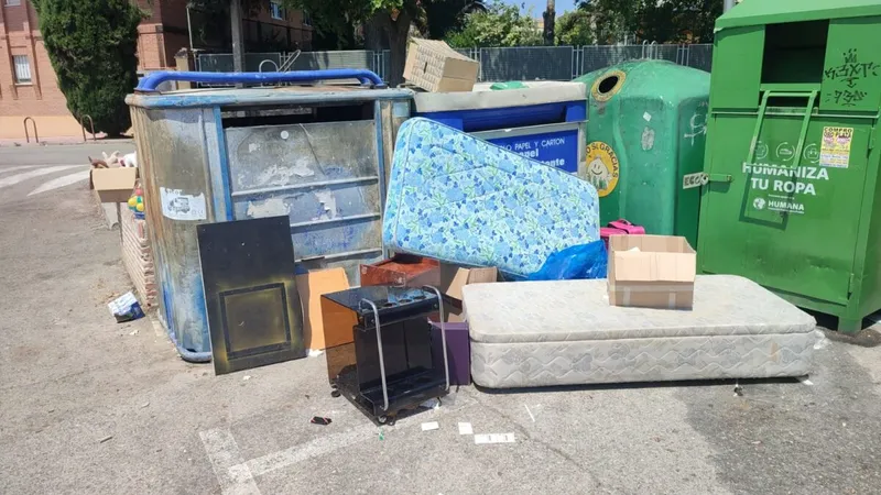 Torrelaguna recuerda el servicio de recogida de enseres y las sanciones por abandono