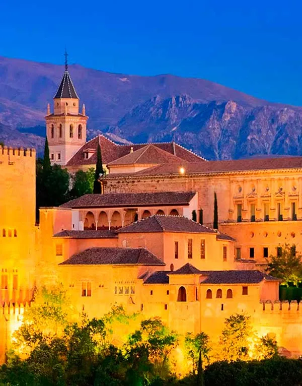 La Asociación Pedagógica y Cultural Alhambra facilita el acceso a la información del monumento granadino