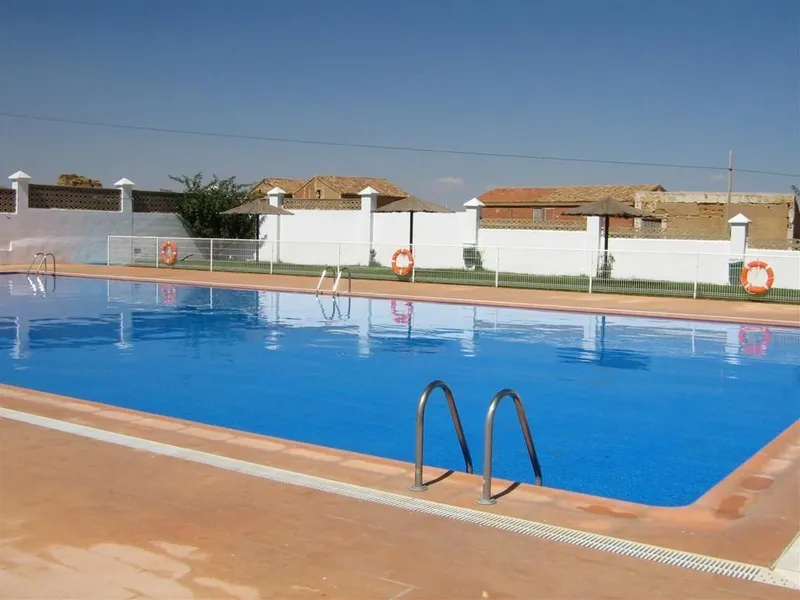 Cella abre sus piscinas municipales este 20 de junio con acceso gratuito el primer día