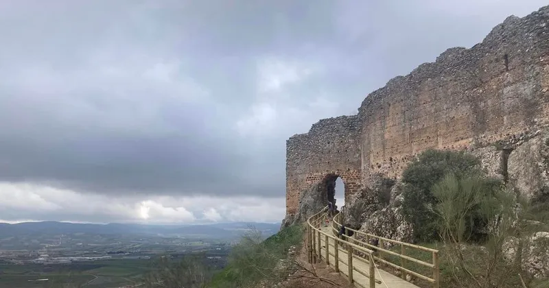Piedrabuena estrena nuevo acceso peatonal al Castillo de Miraflores