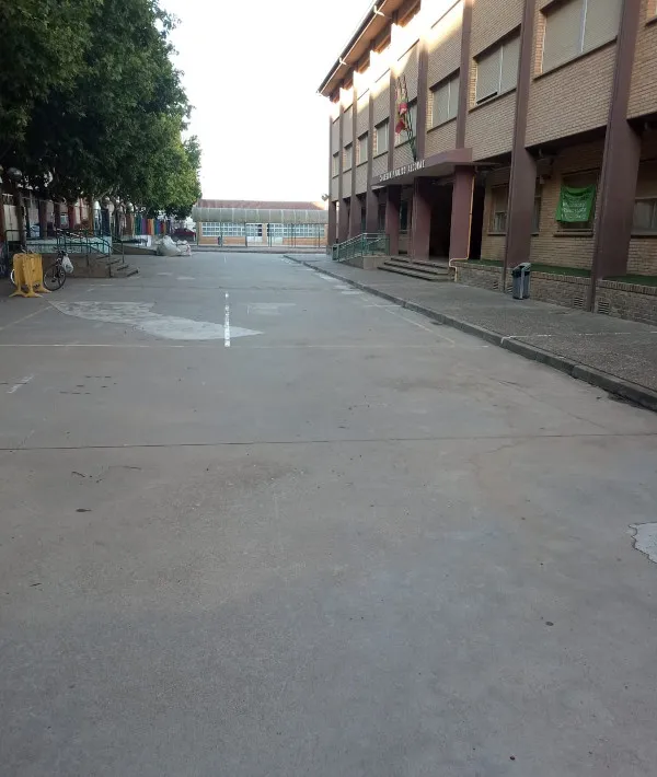 Huesca inicia la limpieza de colegios públicos para el inicio del curso escolar