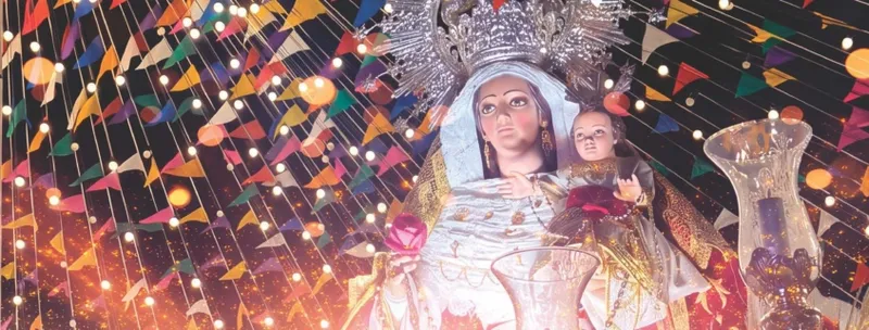 Casares inicia las Fiestas en Honor a la Virgen del Rosario con actos religiosos y procesión