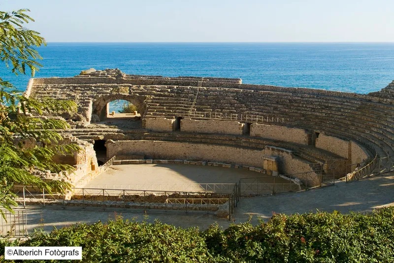 La Costa Daurada despliega su encanto: de la historia romana al enoturismo y la diversión familiar