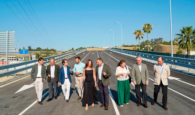 La Junta de Andalucía inaugura el carril BUS-VAO del Aljarafe Norte para mejorar la movilidad metropolitana