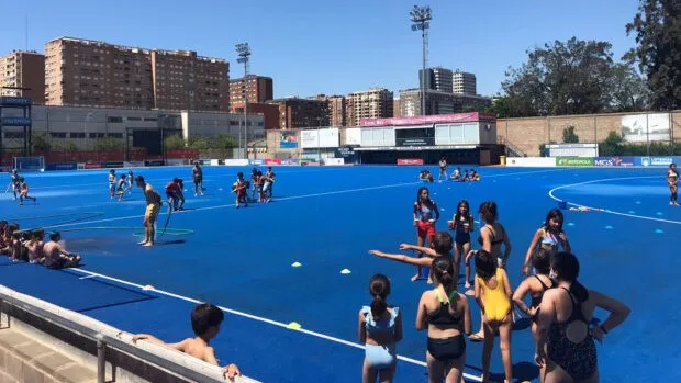 València presenta 'Un estiu amb molt d’esport' con actividades náuticas, piscinas y escuelas de verano