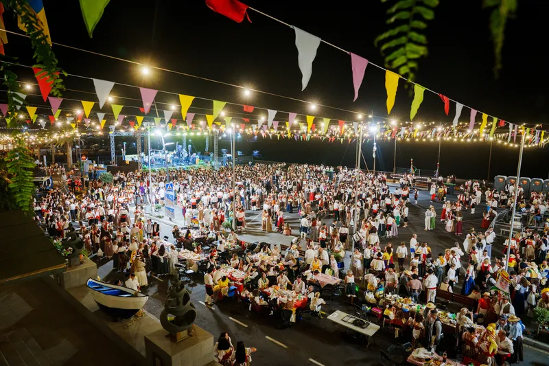 Candelaria celebra sus fiestas patronales con el multitudinario Baile de Magos y Pescadores