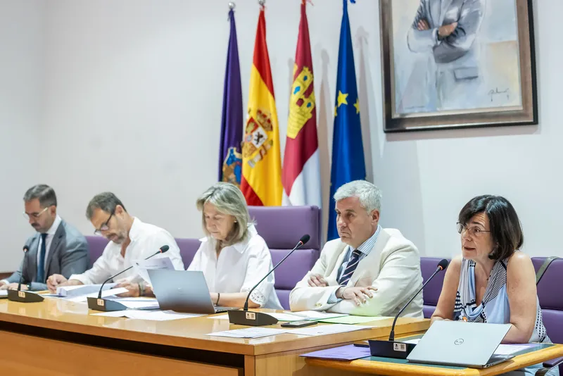 Guadalajara aprueba reorganización de personal para optimizar servicios económicos