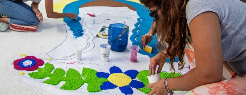 Adeje celebra el Corpus Christi con alfombras de sal y procesión