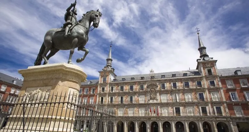 El gasto turístico internacional en Madrid supera los 10.000 millones de euros en el primer semestre