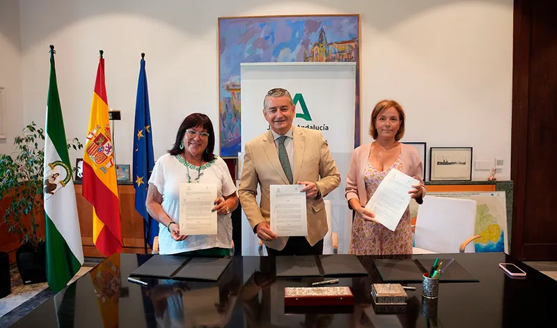 El SAS y el Consejo Andaluz de Enfermería firman un protocolo para mejorar la calidad asistencial
