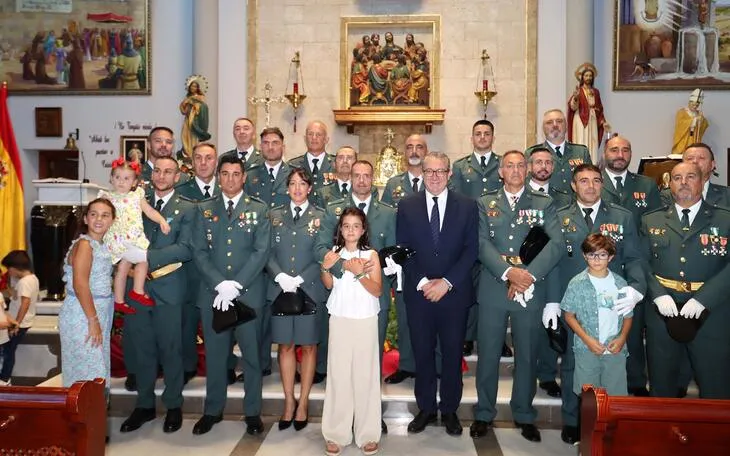 Benidorm celebra la Fiesta Nacional junto a la Guardia Civil