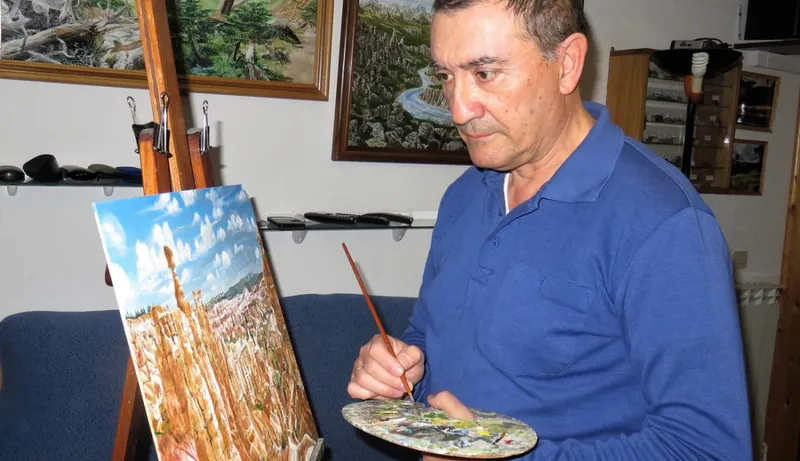 José Luis García Piña expone su visión artística realista con toques fantásticos