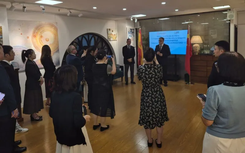 Villena busca expandir su comercio internacional con un encuentro empresarial en Shanghái
