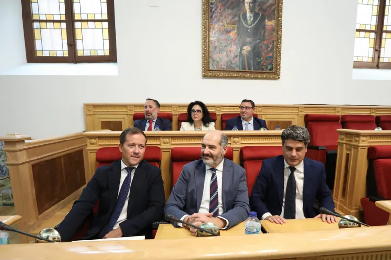 Velázquez exige a las administraciones compromiso con los grandes proyectos de Toledo