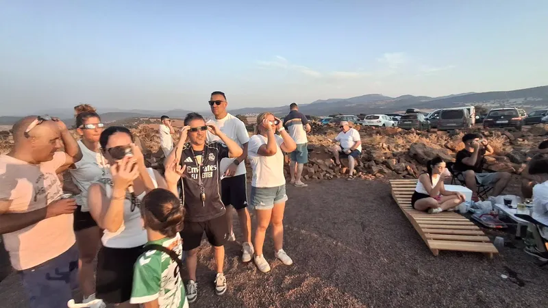 Guadalmez estrena su Mirador de Estrellas coincidiendo con un eclipse solar