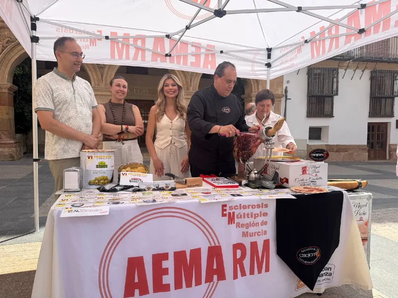 Lorca celebra el Encuentro Solidario de Cortadores de Jamón por la Esclerosis Múltiple