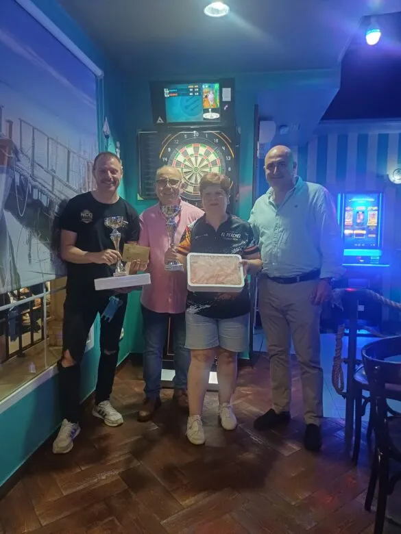 Pedro Muñoz inicia su Pre-Feria con un campeonato de dardos