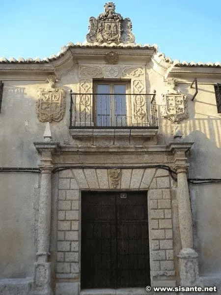 Descubren la Casa Palacio de los Muñiz Cañizo y Losa, joya arquitectónica de 1782 en Sisante