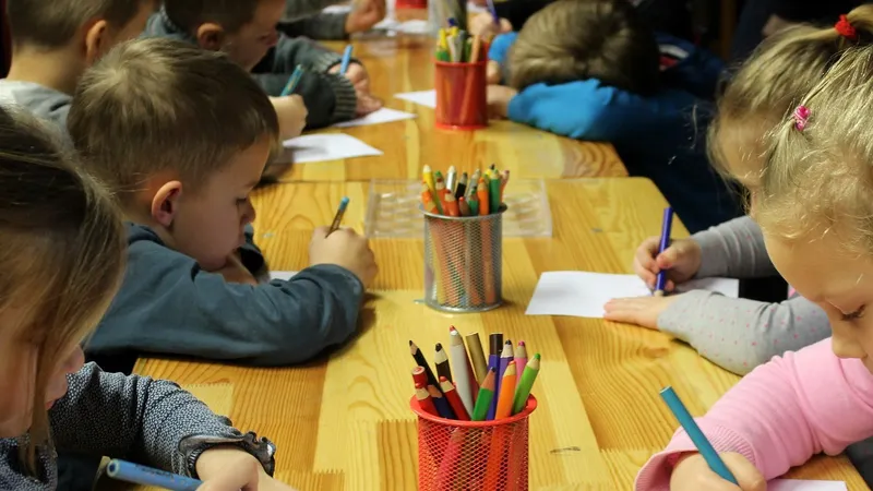 València bate récord en ayudas al material escolar con más de 3.000 alumnos beneficiados