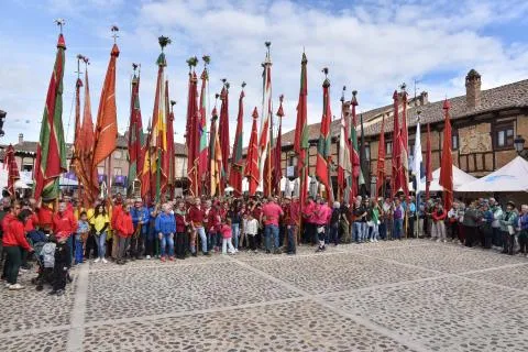 Fuentes de Nava acoge el Día de la Provincia inspirado en Campos del Renacimiento