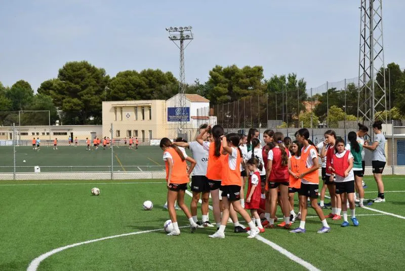 Daimiel acoge a más de 250 jóvenes en campus deportivos de verano