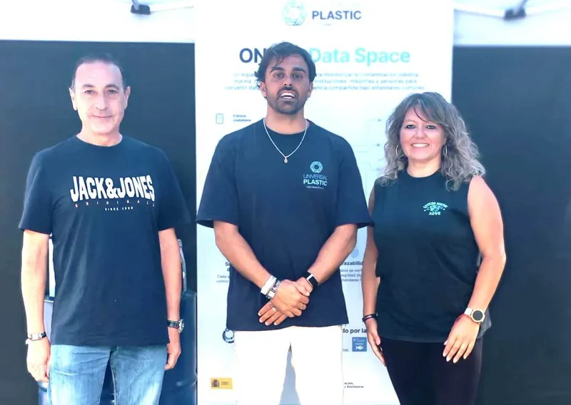 Xove impulsa la ciencia ciudadana para combatir la contaminación plástica en la playa de Esteiro