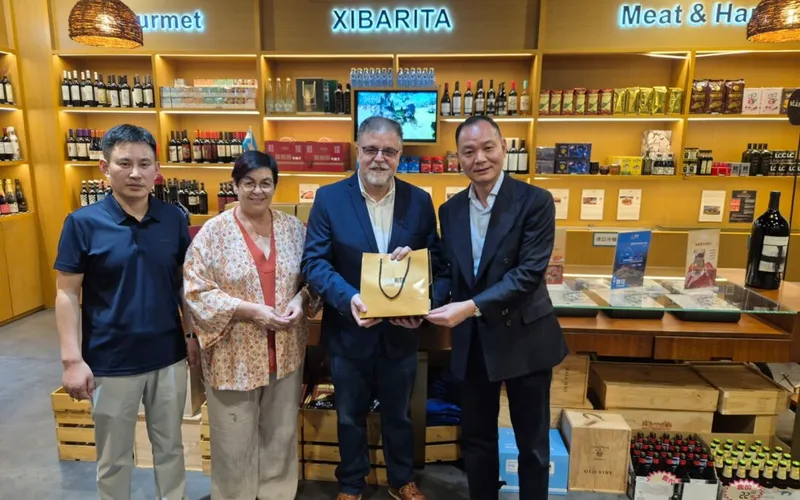 Empresas de Villena buscan expandir su negocio en el mercado chino