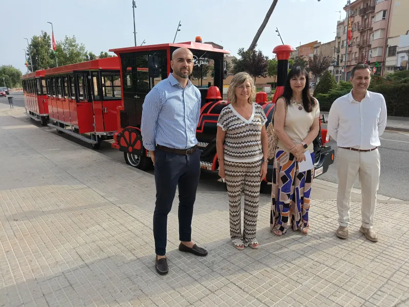 Tortosa estrena tren turístico eléctrico para conectar patrimonio y río