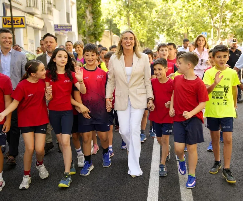 Granada renueva la Avenida Cervantes con más espacio verde y para peatones