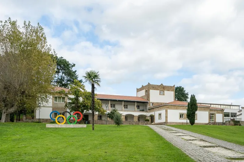 La Universidade da Coruña amplía su oferta formativa en Liáns con el INEF y el Pazo de Lóngora