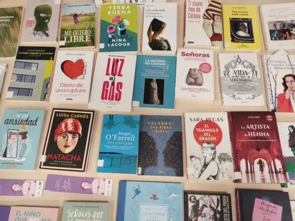 La Maleta Viajera de Pedro Muñoz fomenta la lectura con perspectiva de género este verano