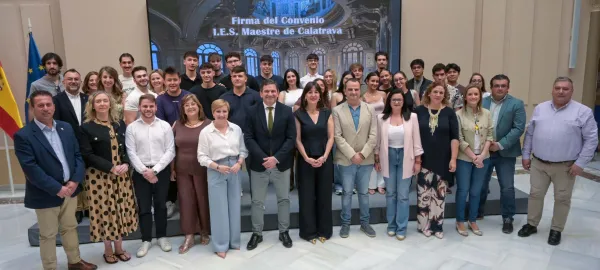 La FENAVIN se integra en la formación de Comercio Internacional en Ciudad Real