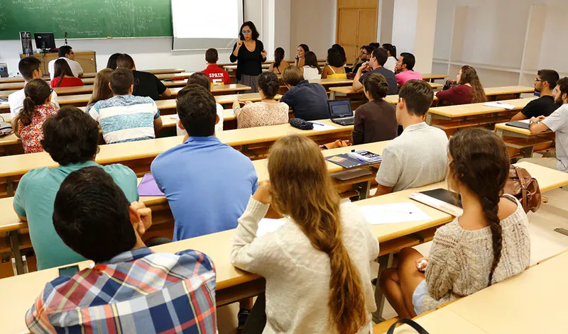 Andalucía amplía su oferta universitaria con 17 nuevos títulos internacionales