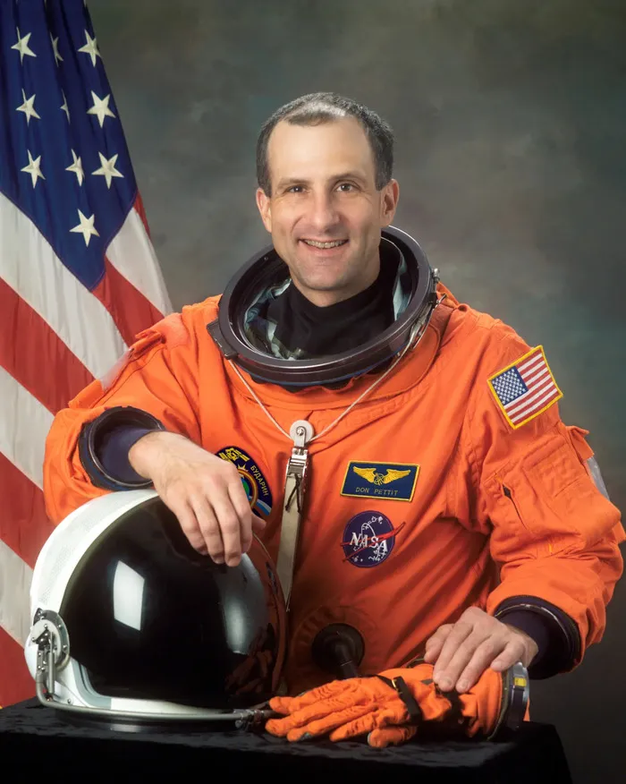 Astronauta de la NASA Donald Pettit dará conferencia sobre el eclipse en Alcañiz