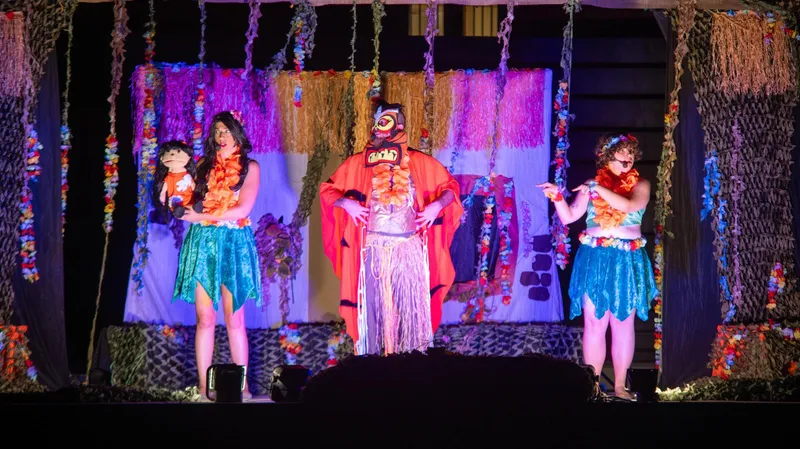 El musical 'Ohana' triunfa en Bargas con Lilo y Stich ante un público entregado