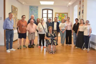 Piélagos clausura 'Conectando generaciones' con una exposición artística intergeneracional