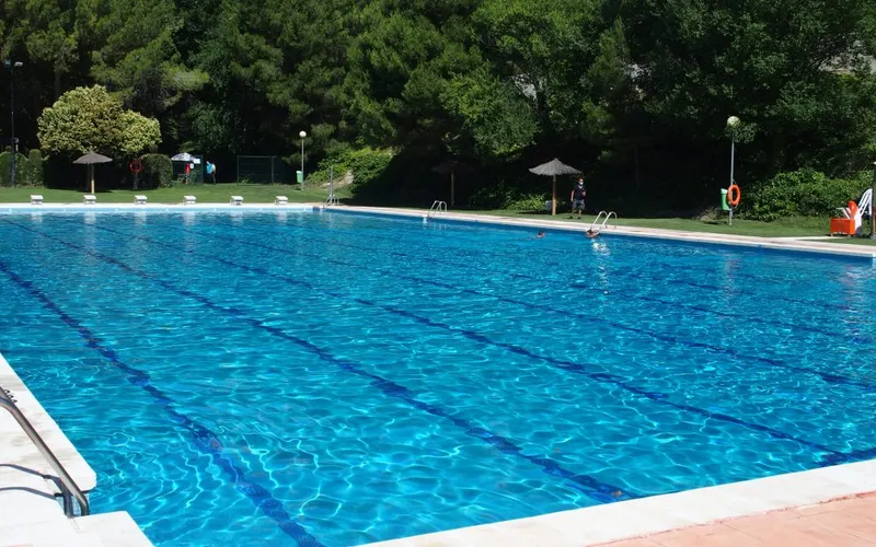 Villena abre gratis la piscina municipal ante la ola de calor