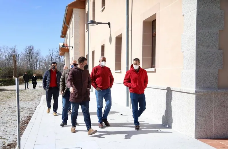 La Hospedería «La Serrana» de Piornal se acerca a su apertura tras una inversión de 1,7 millones de euros
