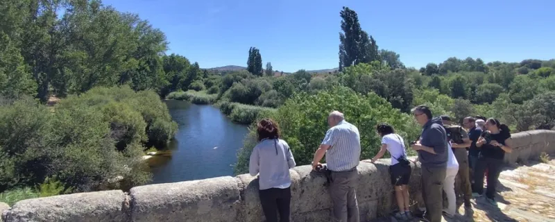 Profesionales del turismo exploran el potencial ornitológico y cultural de Ávila