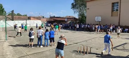 Mozoncillo celebra la segunda concentración de deportes autóctonos con más de 200 participantes