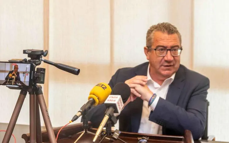 Benidorm lanza en Navidad la séptima edición del bono consumo universal