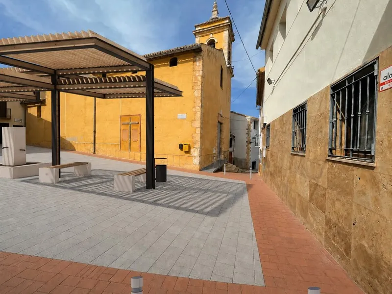 Confrides licita la renovación de la Plaza del Nogal con una inversión de 136.553 euros