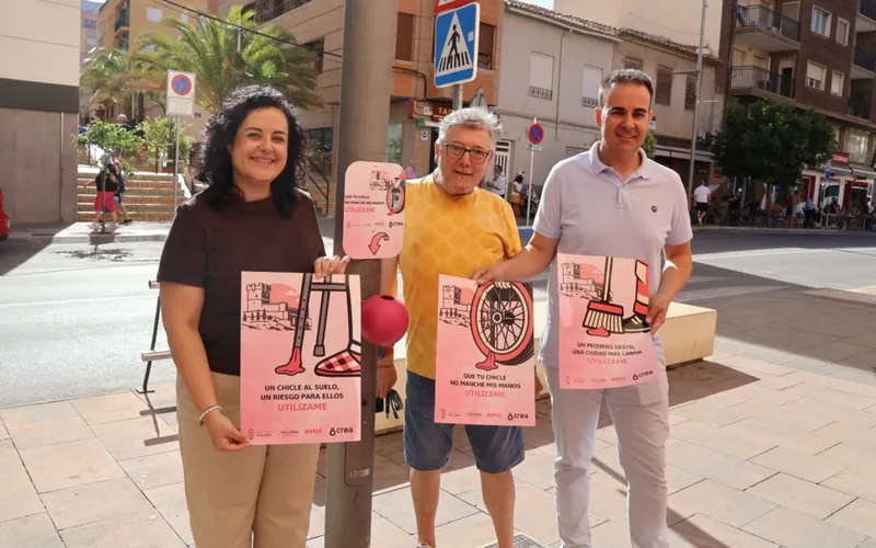 Villena lanza campaña para erradicar los chicles de sus calles