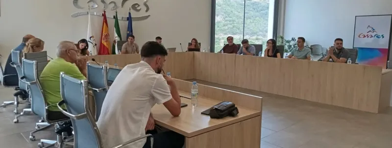 Casares aprueba una tasa de basura más justa y reduce su coste para 1.600 familias