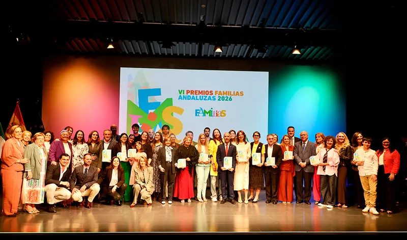 La Junta de Andalucía premia la labor de familias y entidades en su sexta edición