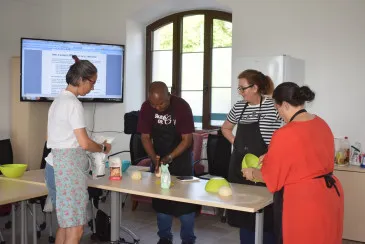 Programa AME de Piélagos forma a desempleados en técnicas básicas de panadería